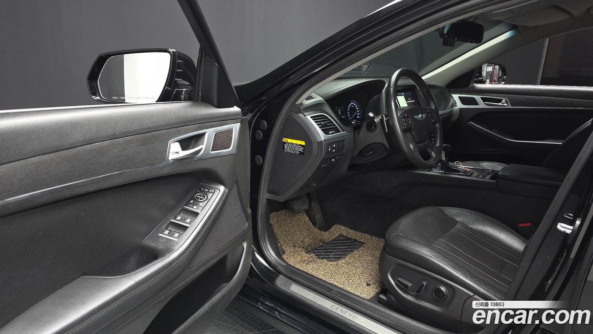 Hyundai Genesis 2016