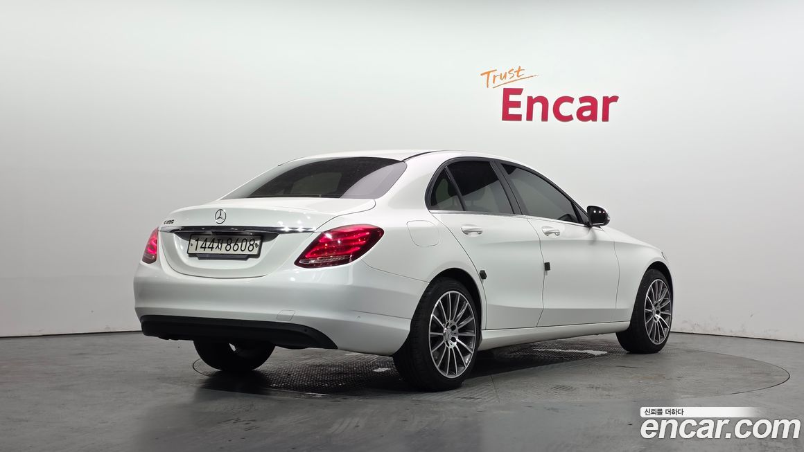 Mercedes-Benz C-Class 2016