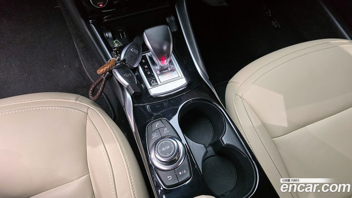 Infiniti Q30 2019