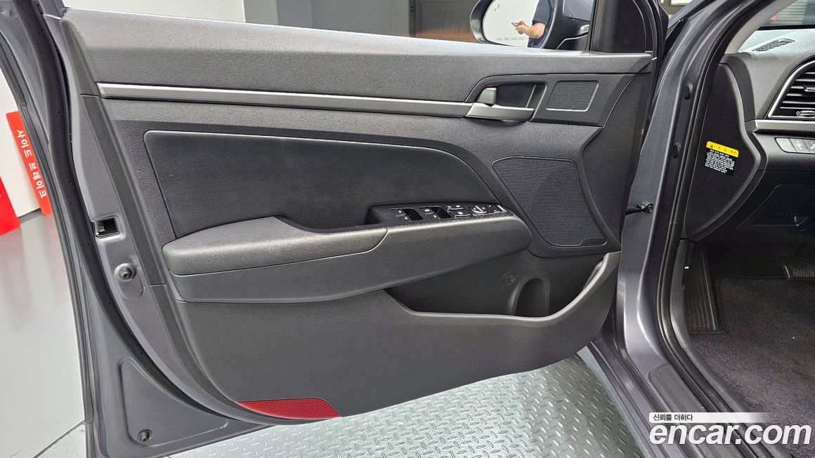 Hyundai AVANTE 2018