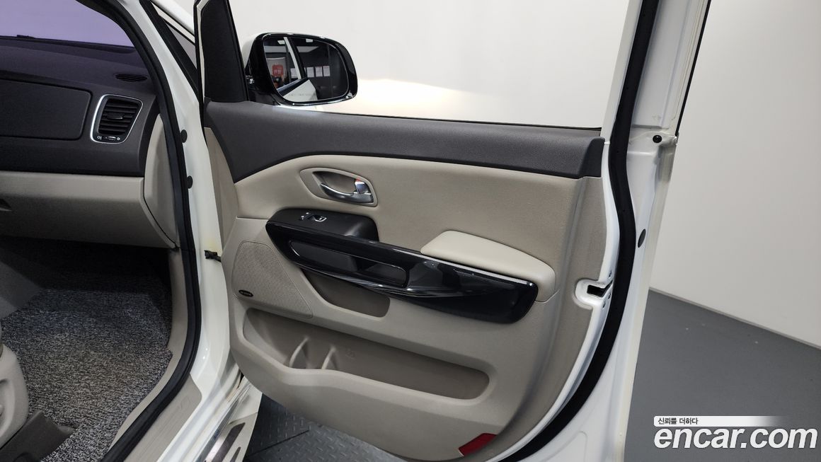 Kia Canival 2015
