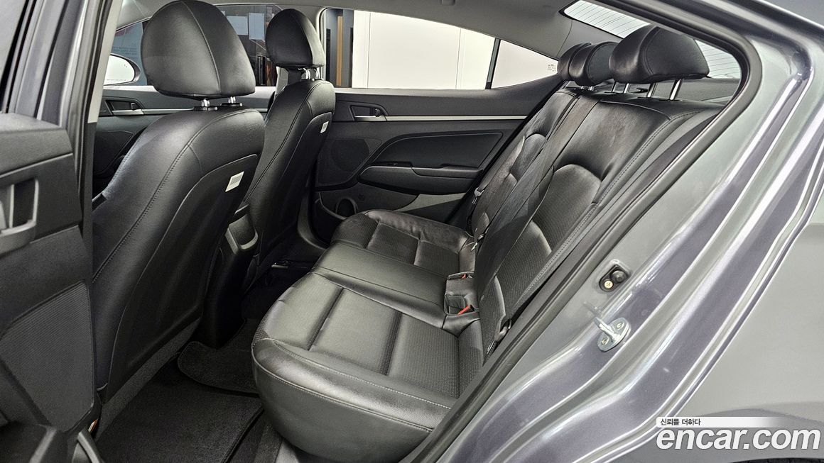 Hyundai AVANTE 2018