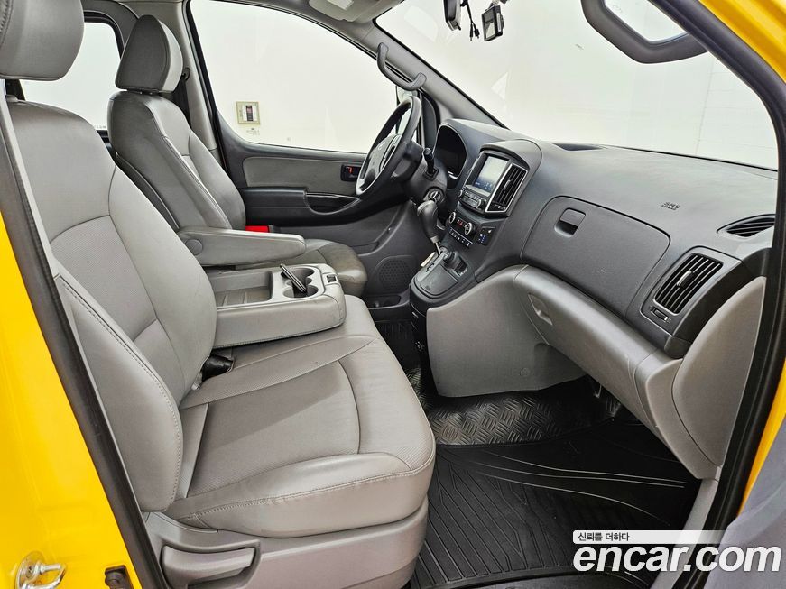 Hyundai Starex 2019