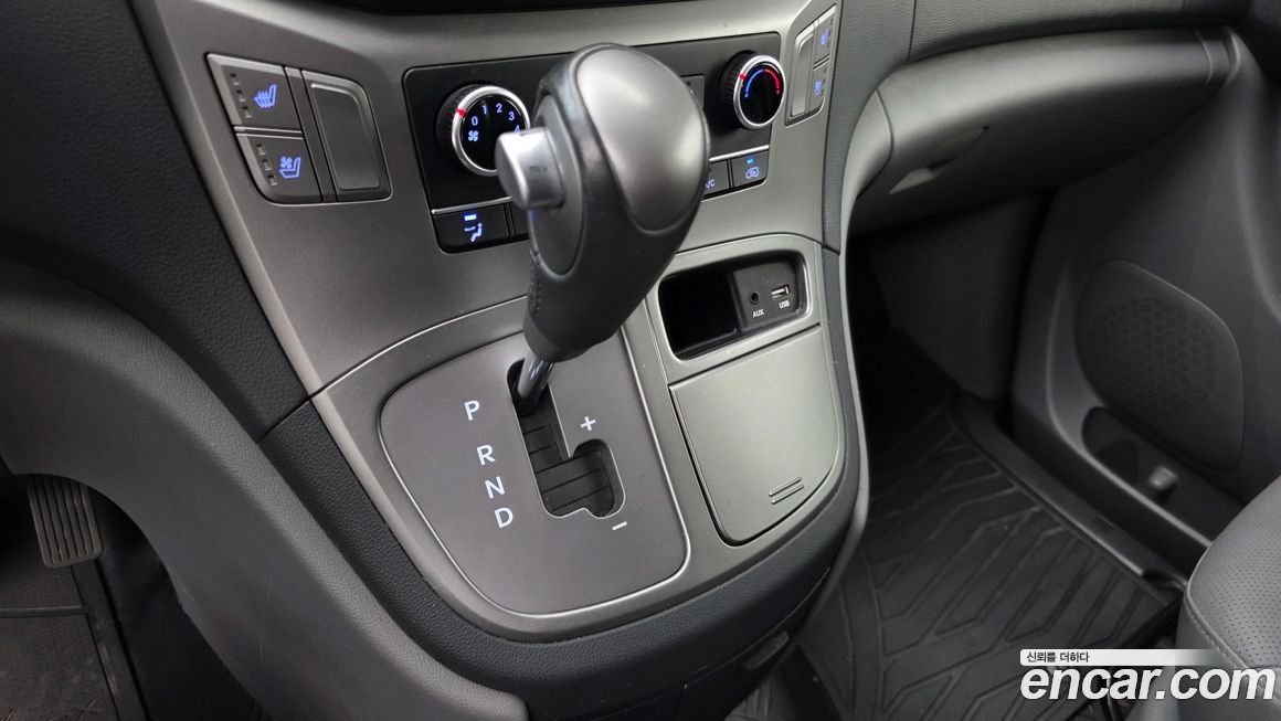 Hyundai Starex 2019