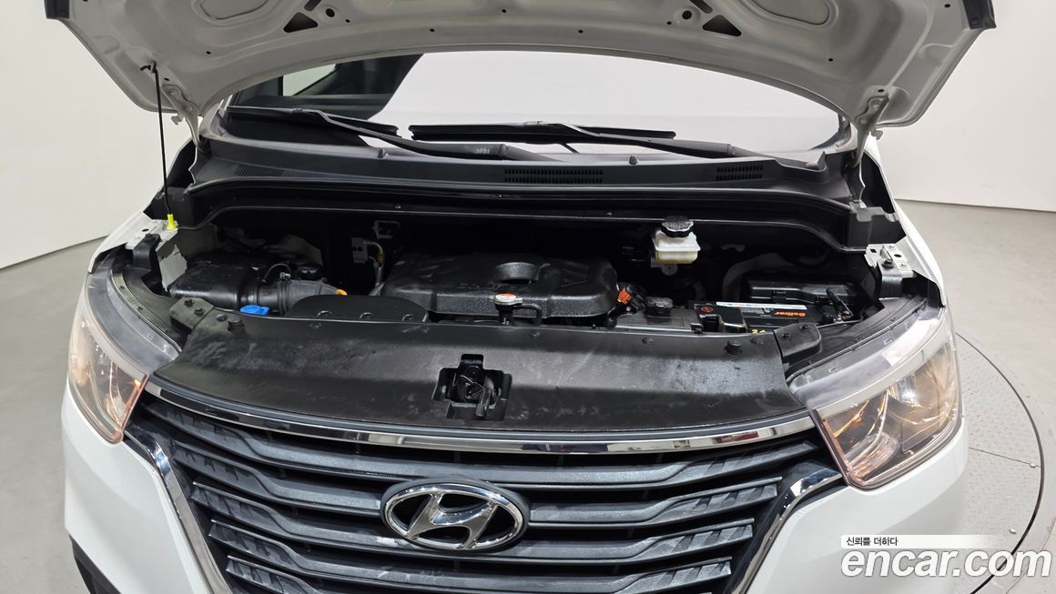 Hyundai Starex 2019