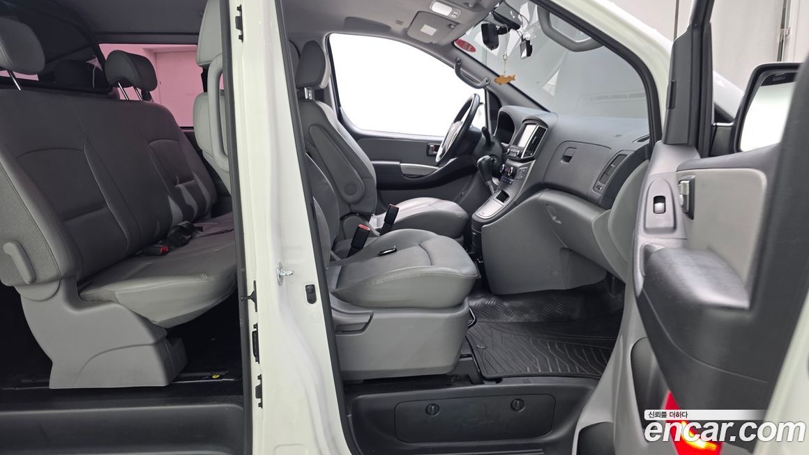 Hyundai Starex 2019