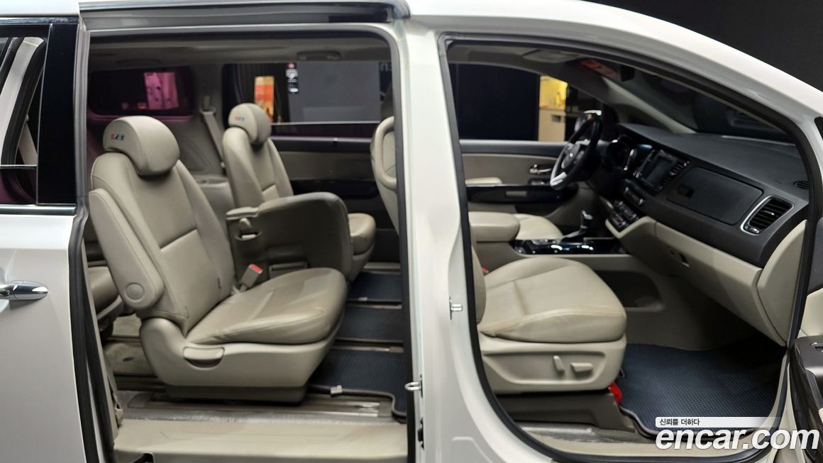Kia Canival 2019