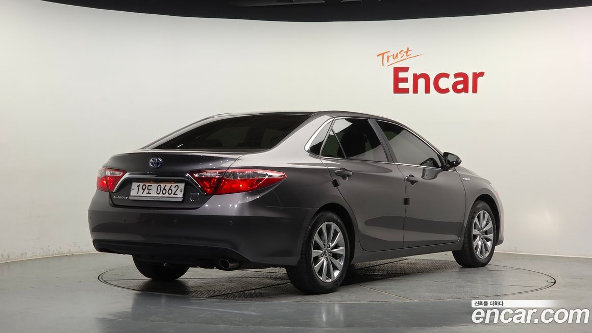 Toyota Camry 2016
