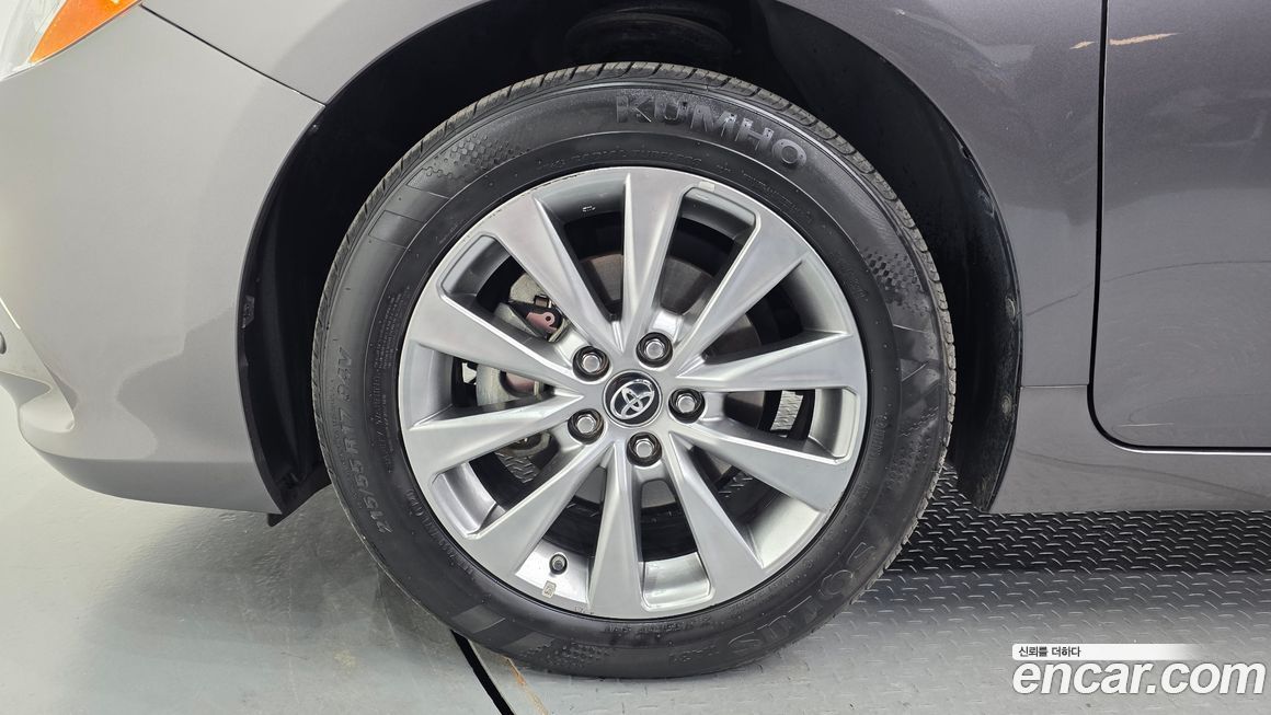 Toyota Camry 2016