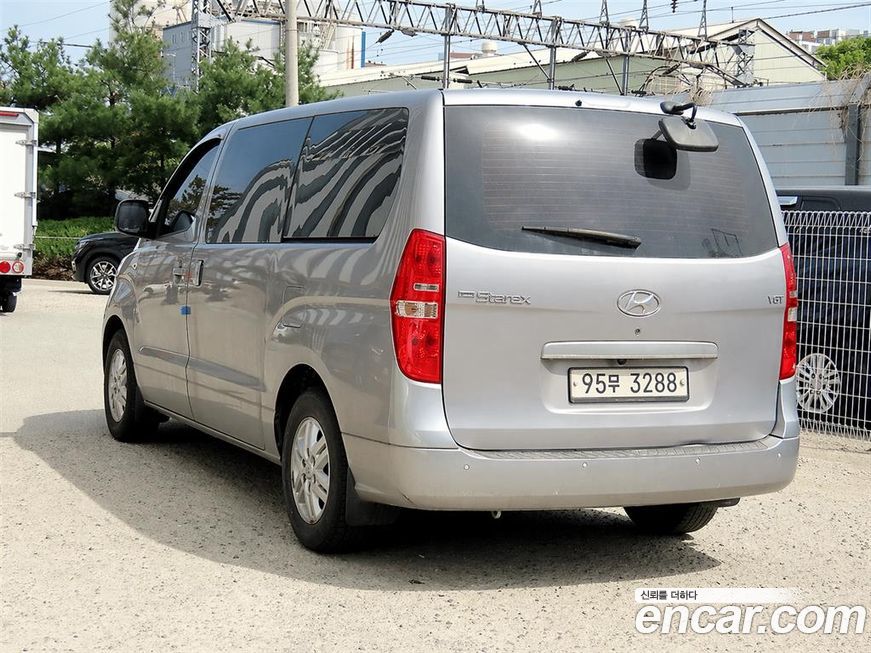 Hyundai Starex 2021