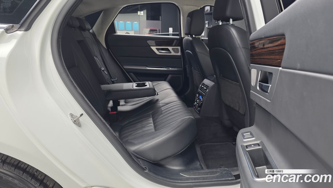 Jaguar XF 2019