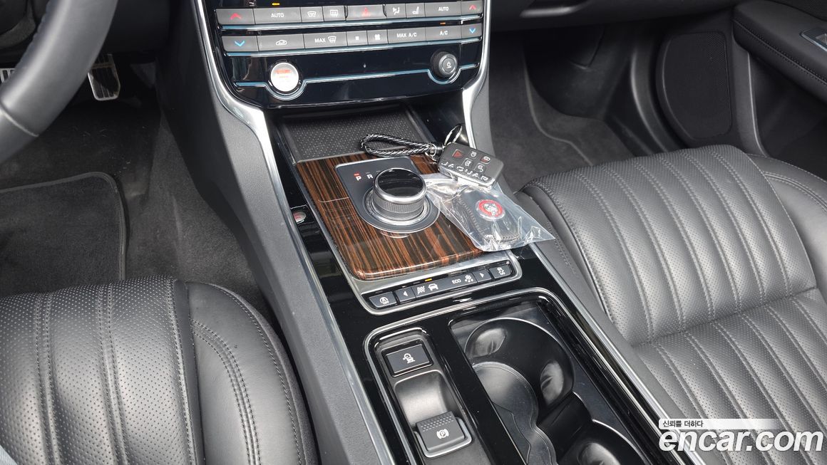 Jaguar XF 2019