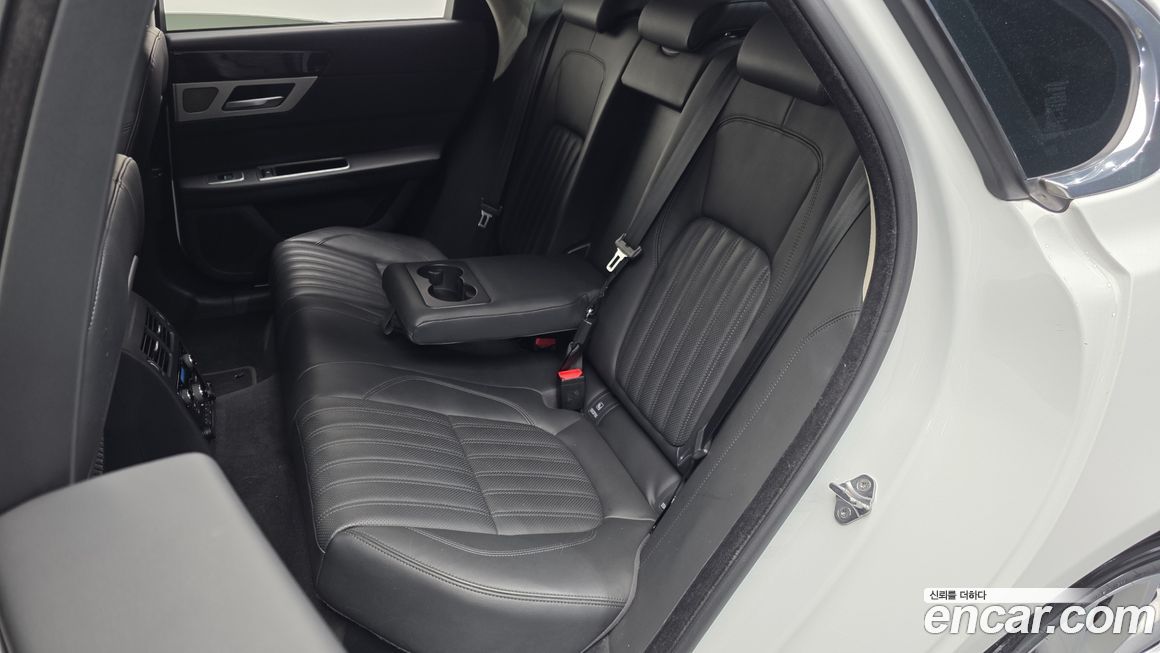 Jaguar XF 2019