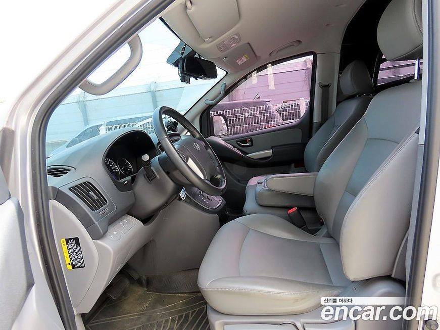 Hyundai Starex 2021