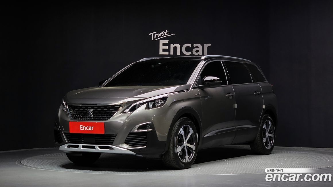 Peugeot 5008 2021