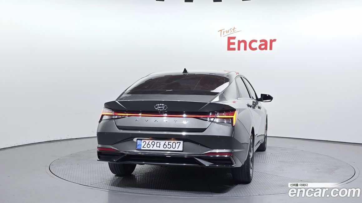 Hyundai AVANTE 2021