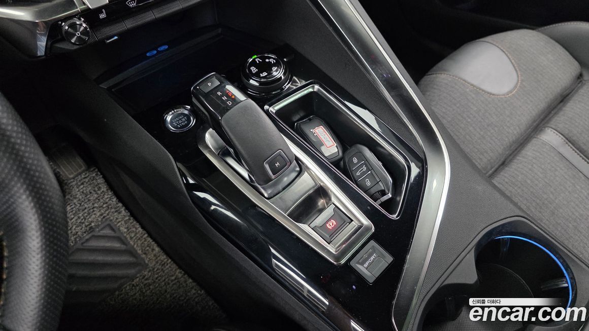Peugeot 5008 2021