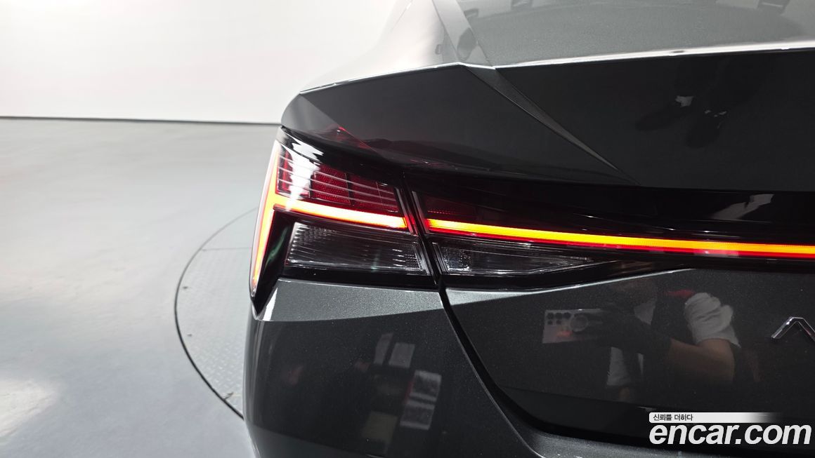 Hyundai AVANTE 2023