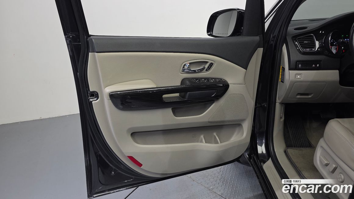 Kia Canival 2020