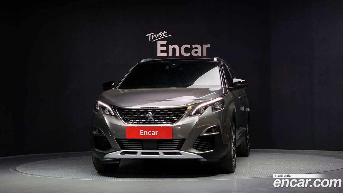 Peugeot 5008 2021