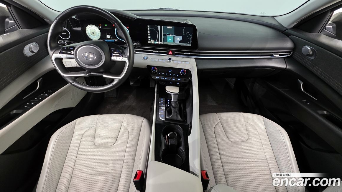 Hyundai AVANTE 2021
