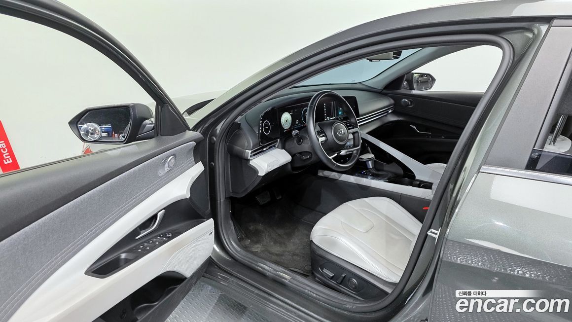 Hyundai AVANTE 2021