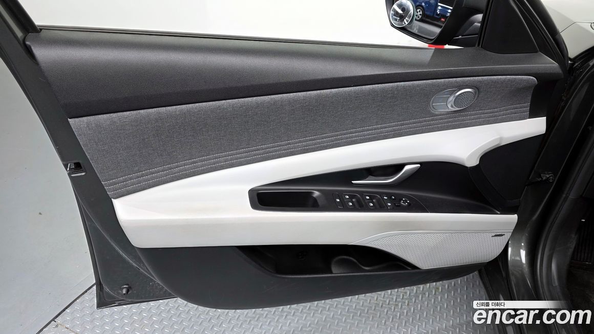 Hyundai AVANTE 2021