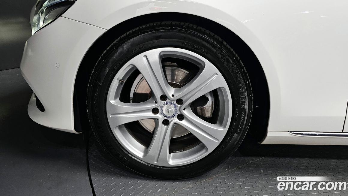 Mercedes-Benz E-Class 2017