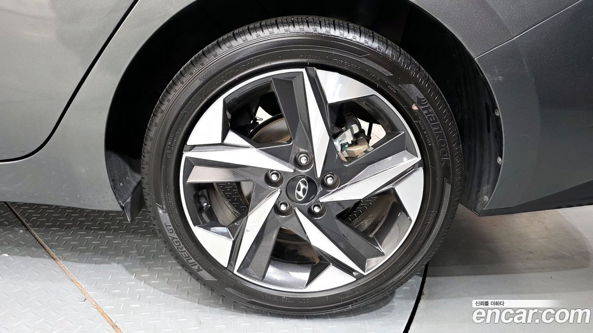 Hyundai AVANTE 2023
