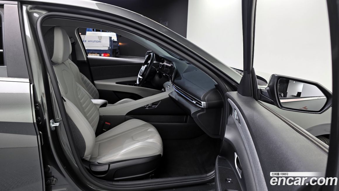 Hyundai AVANTE 2021