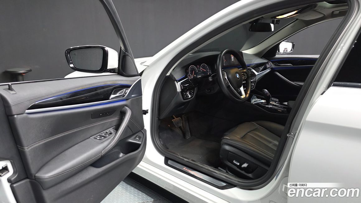 BMW 5-Series 2019