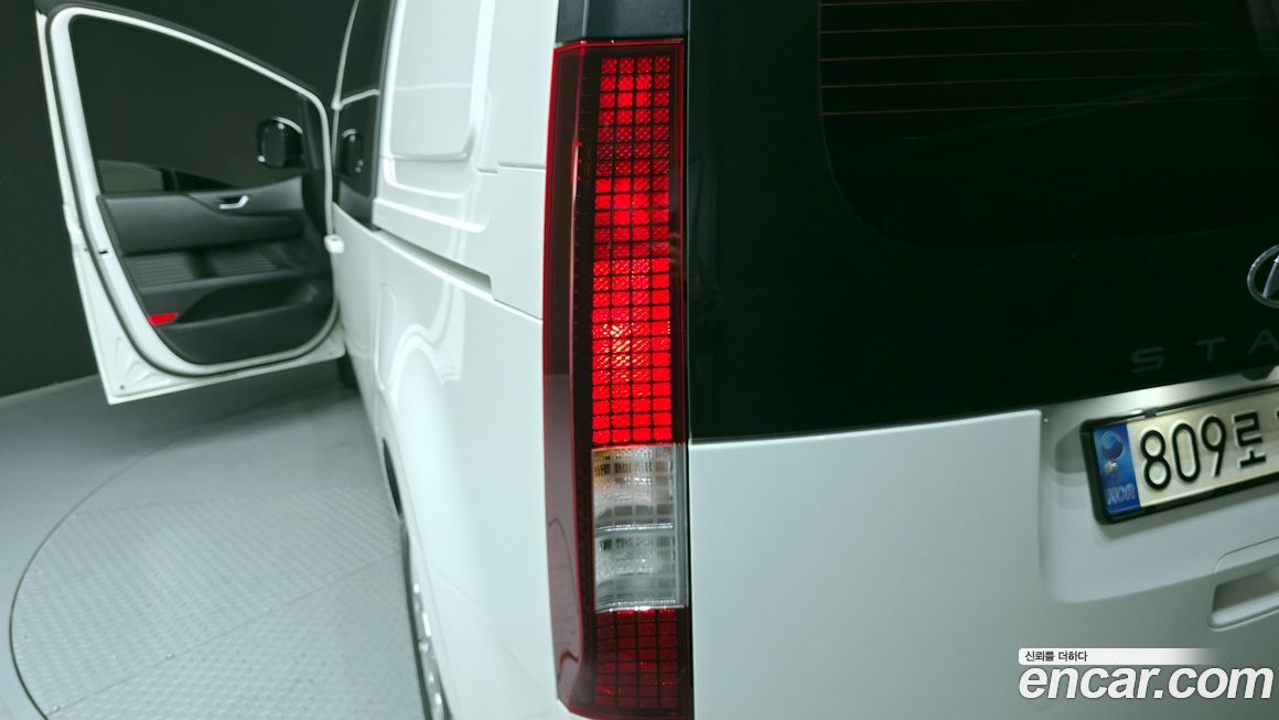 Hyundai Staria 2022