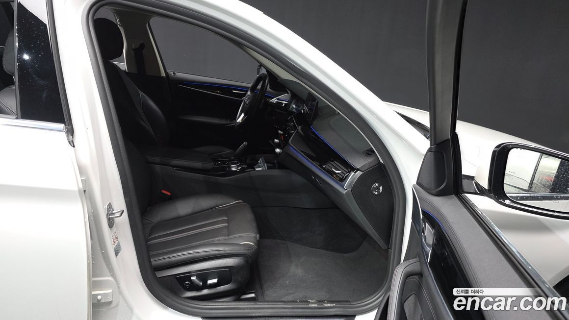 BMW 5-Series 2019