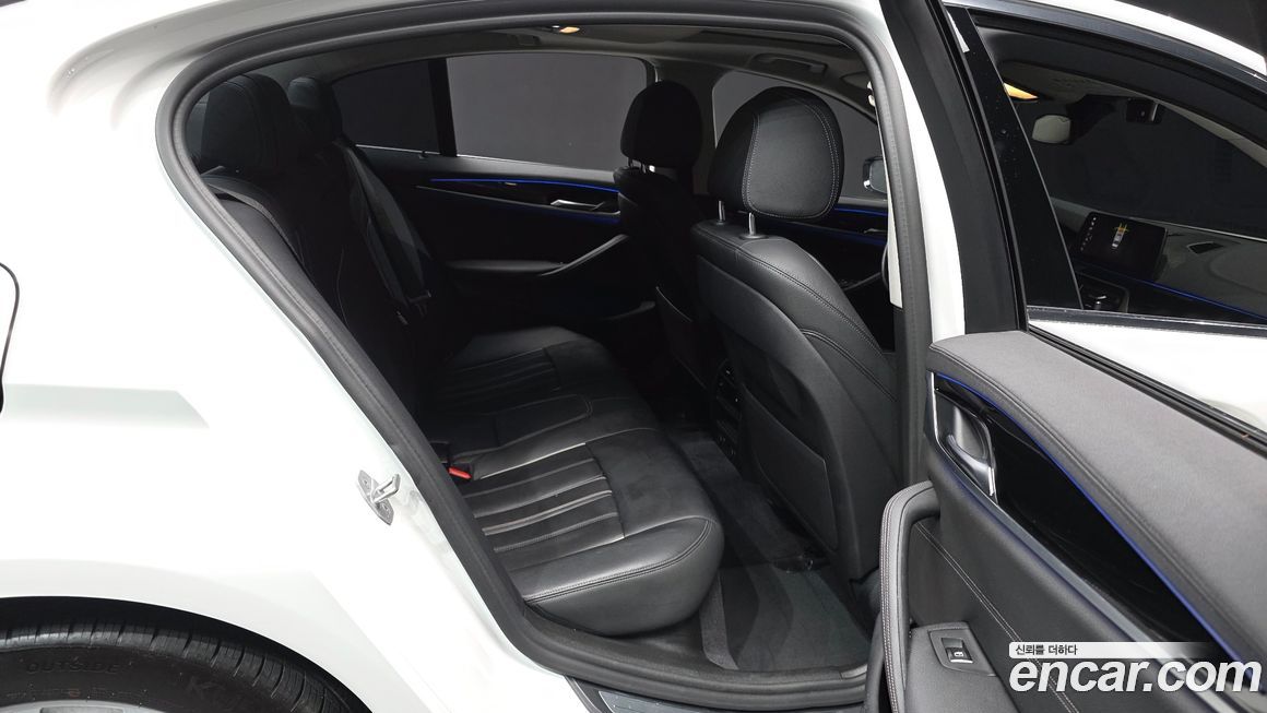 BMW 5-Series 2019