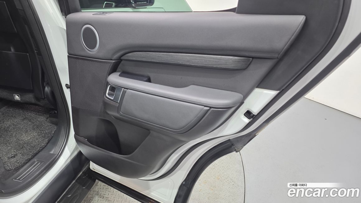 Land Rover Discovery 2017