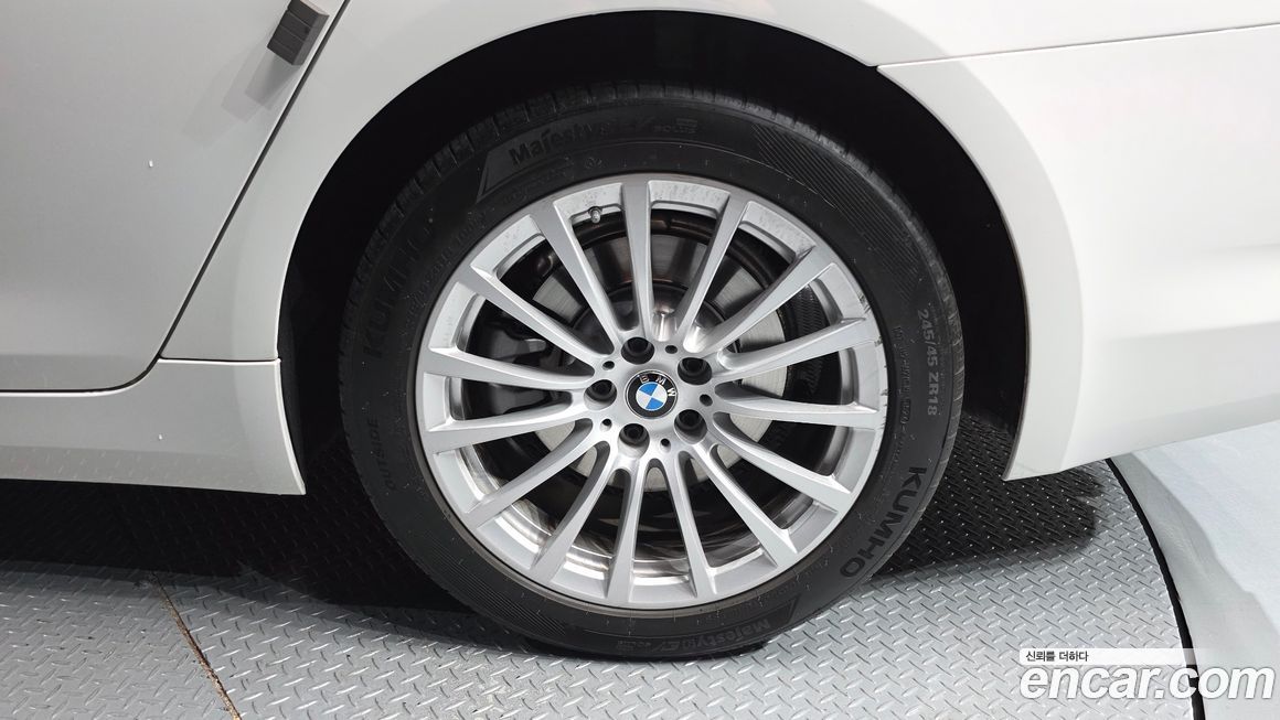 BMW 5-Series 2019
