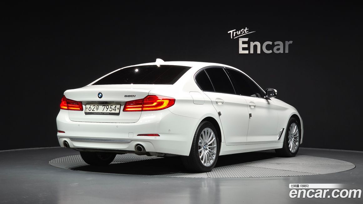 BMW 5-Series 2019