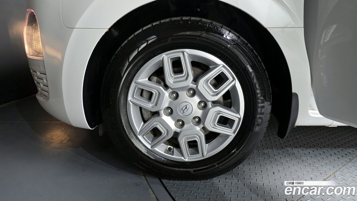 Hyundai Staria 2022