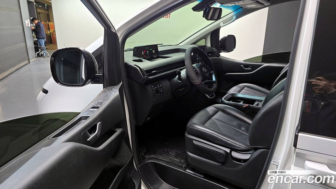Hyundai Staria 2022