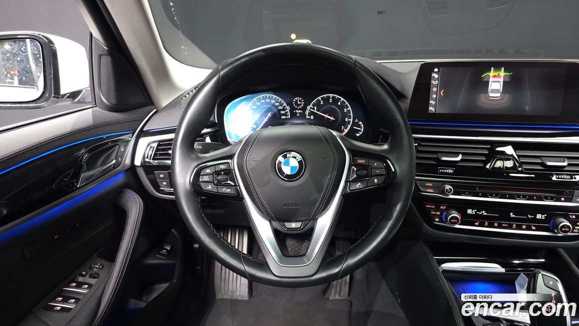 BMW 5-Series 2019