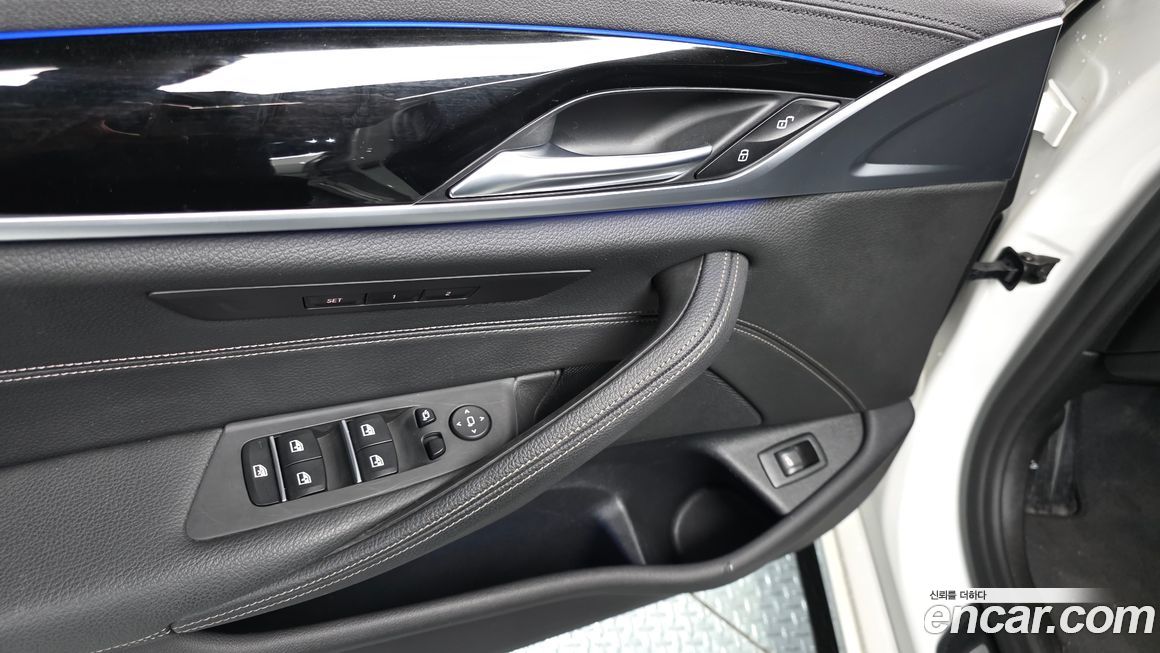 BMW 5-Series 2019