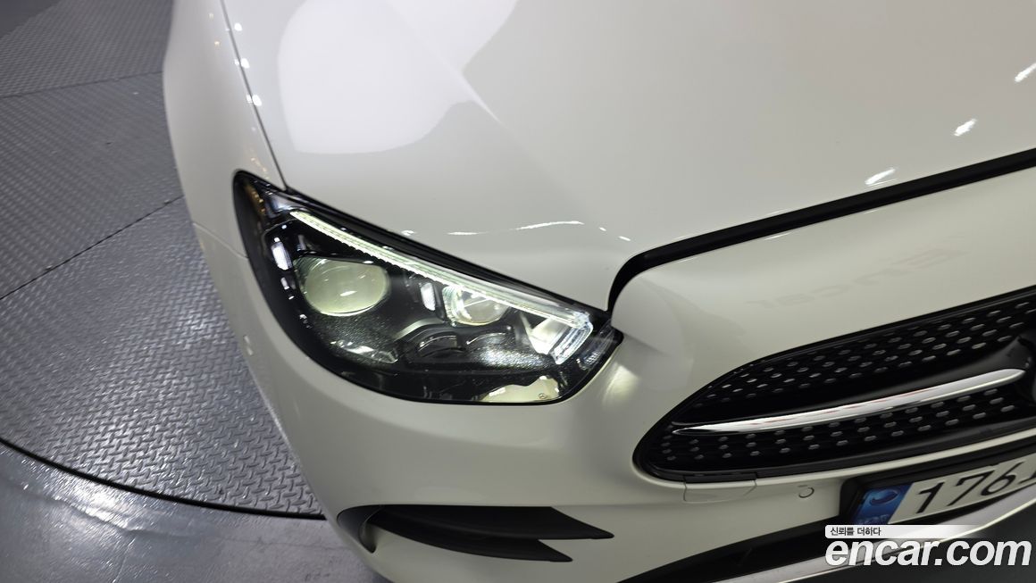 Mercedes-Benz E-Class 2021