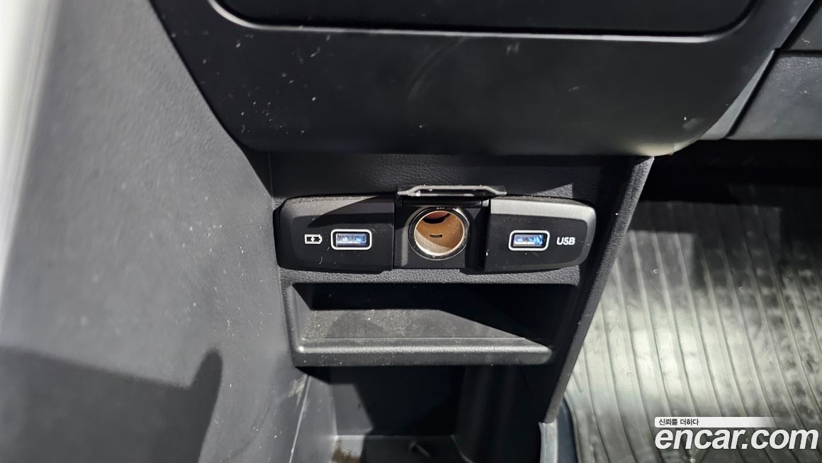 Hyundai Staria 2023