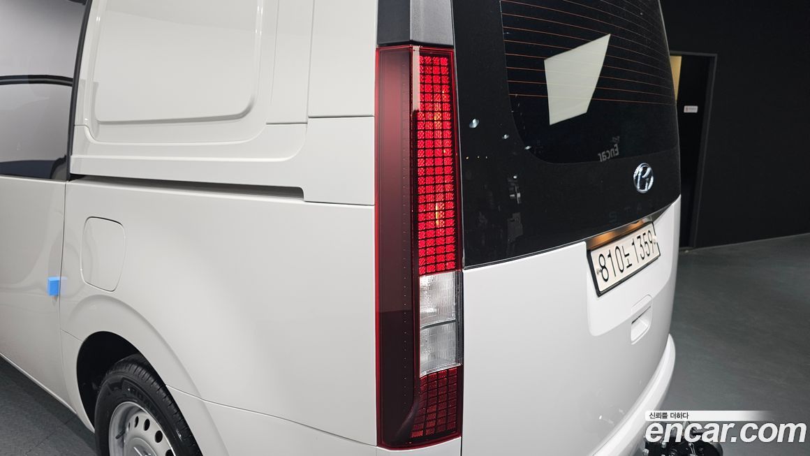 Hyundai Staria 2023