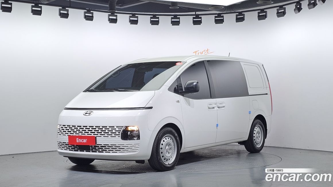 Hyundai Staria 2023