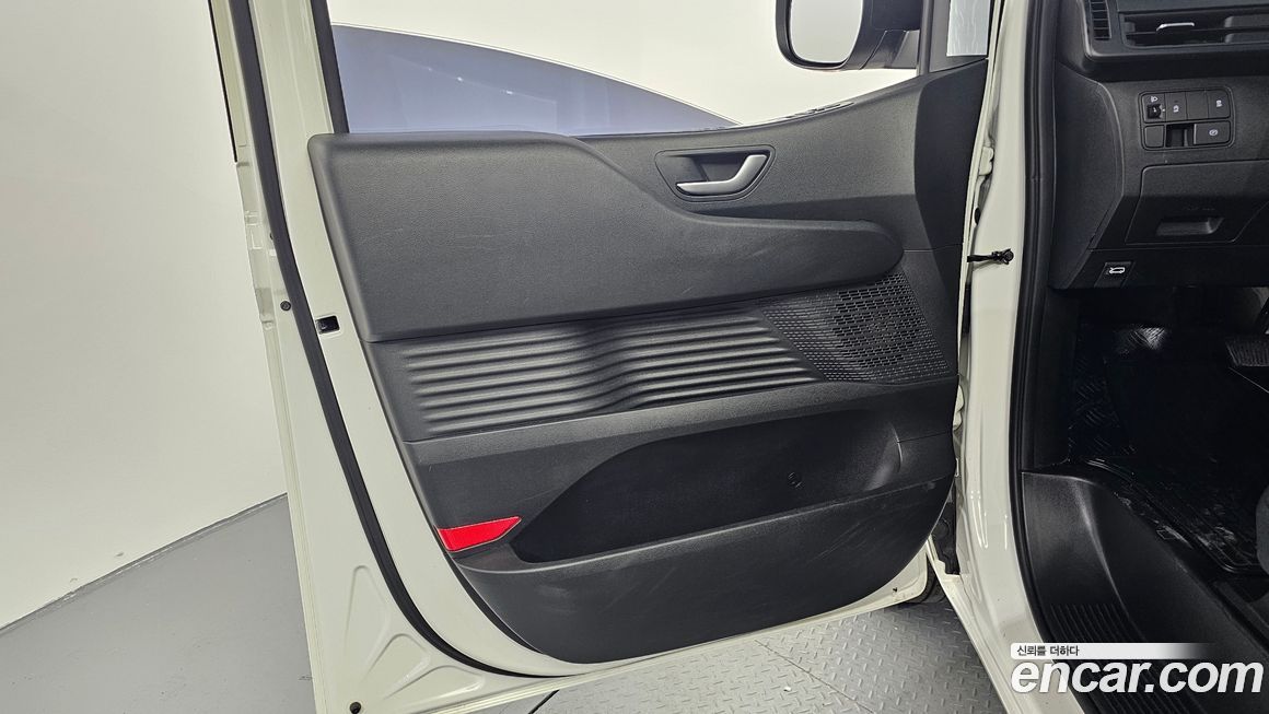 Hyundai Staria 2023