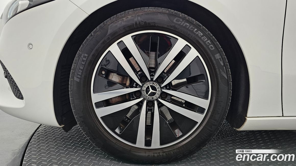 Mercedes-Benz A-Class 2021