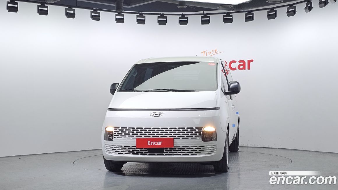 Hyundai Staria 2023