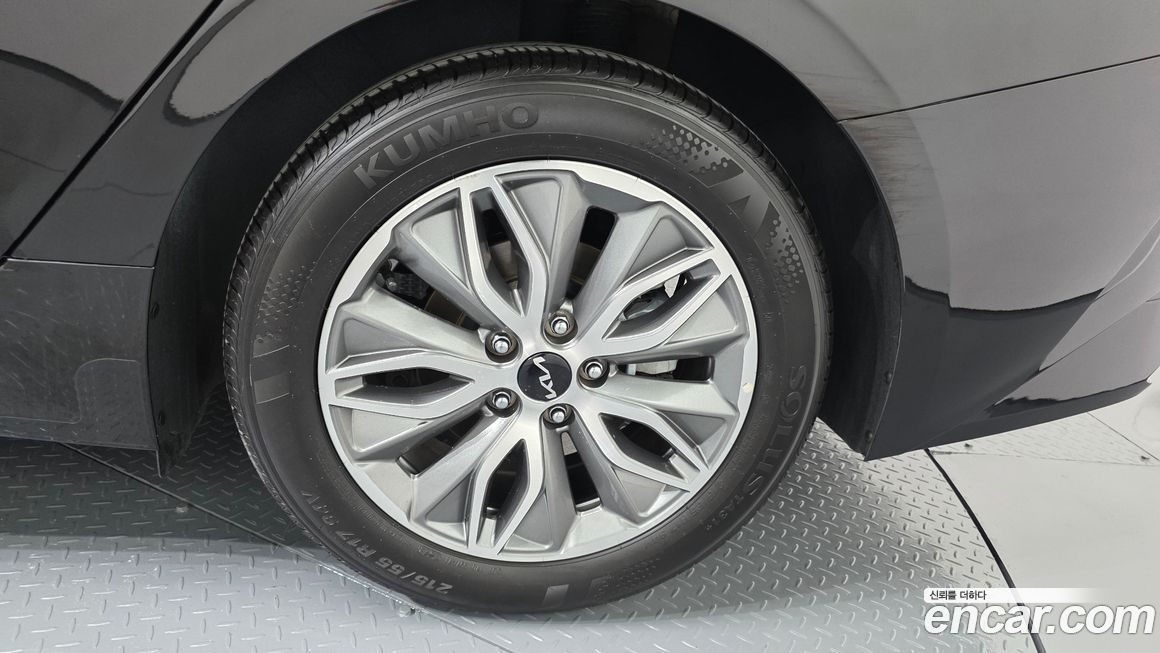 Kia K5 2023