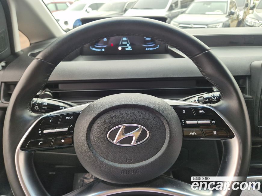 Hyundai Staria 2022